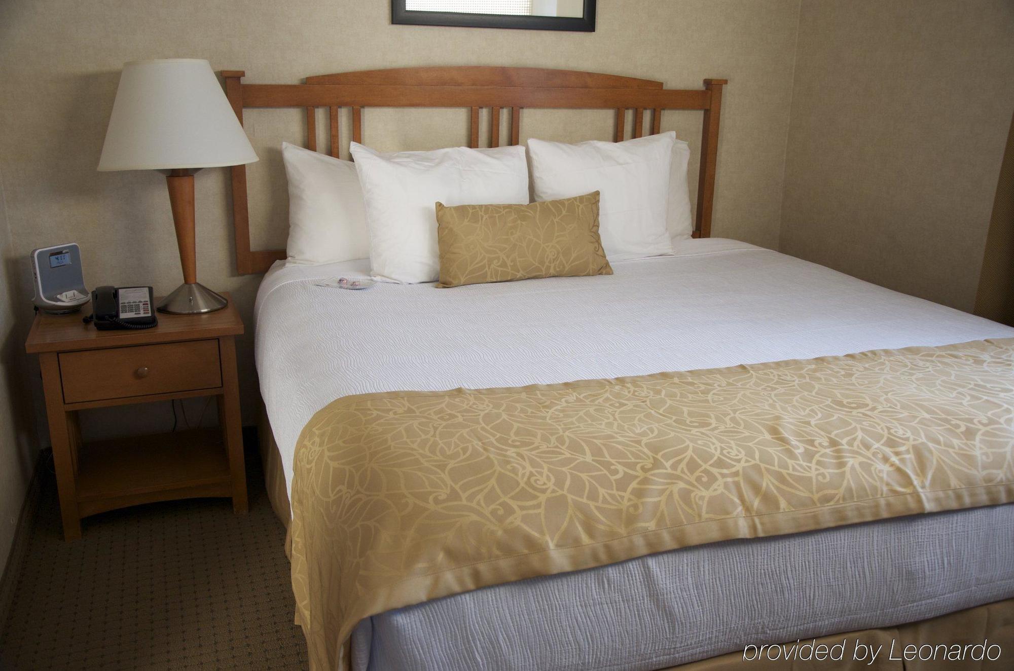 Best Western Innsuites Phoenix Hotel & Suites Bagian luar foto