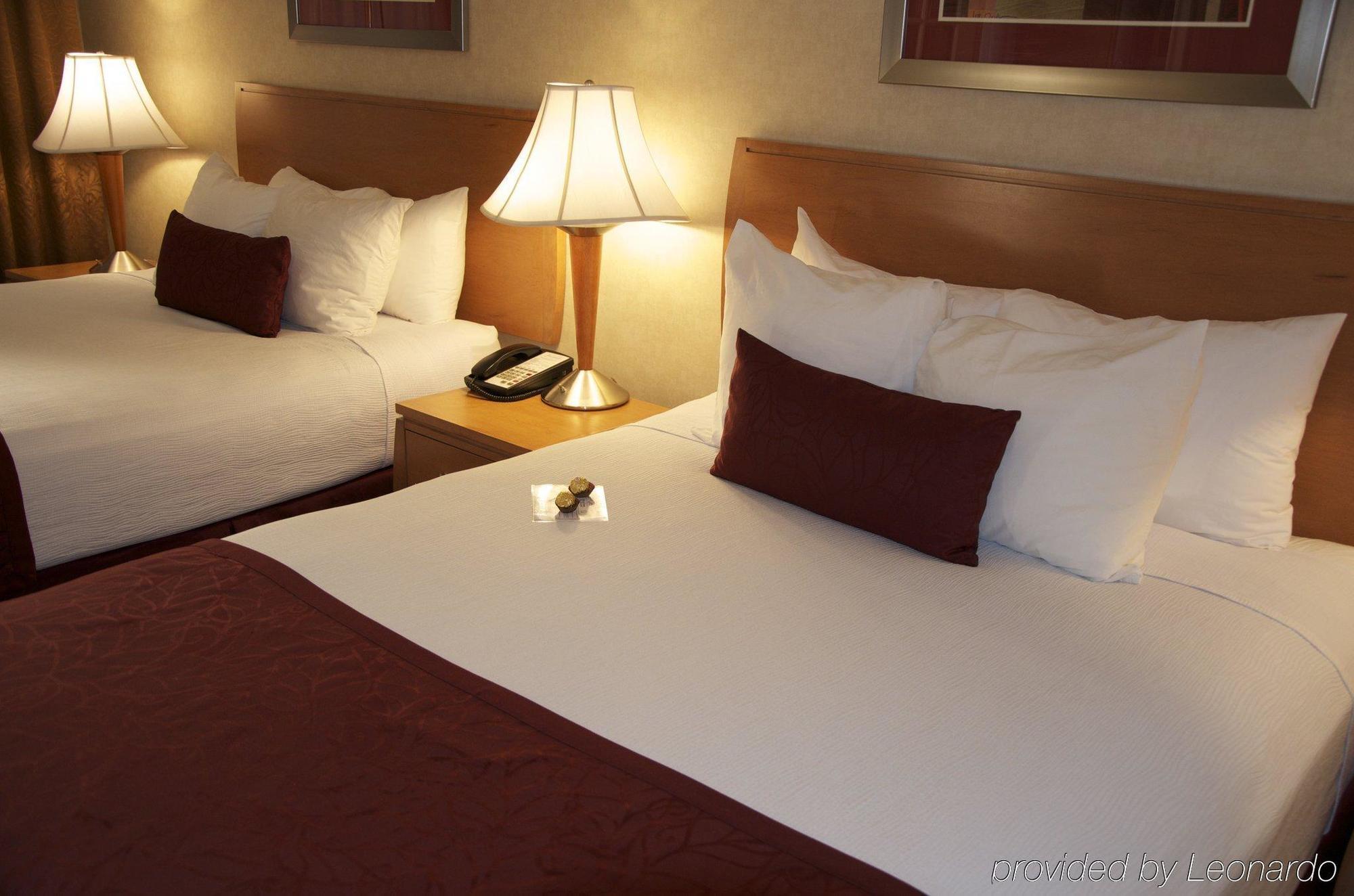 Best Western Innsuites Phoenix Hotel & Suites Bagian luar foto