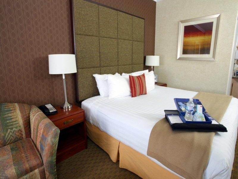 Best Western Innsuites Phoenix Hotel & Suites Bagian luar foto
