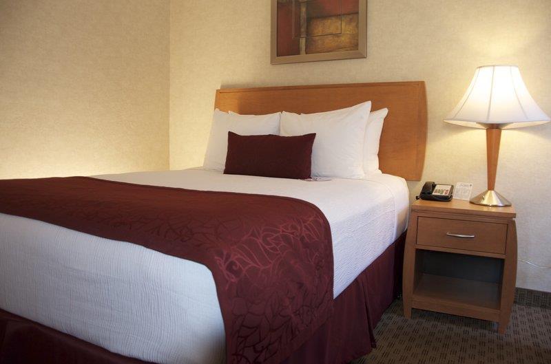 Best Western Innsuites Phoenix Hotel & Suites Bagian luar foto