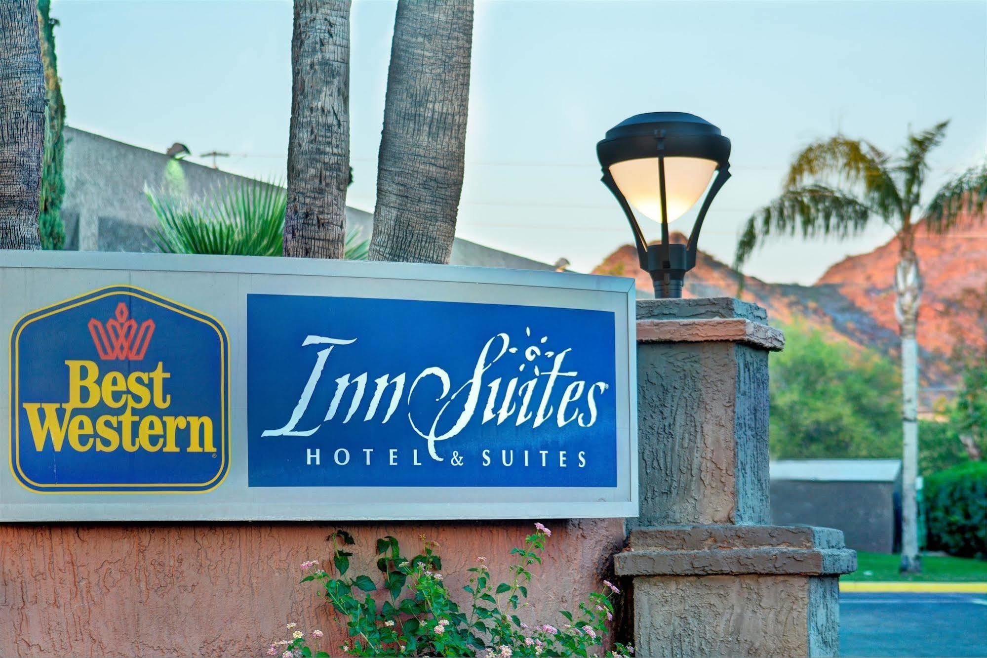 Best Western Innsuites Phoenix Hotel & Suites Bagian luar foto