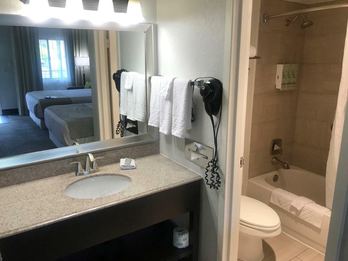 Best Western Innsuites Phoenix Hotel & Suites Bagian luar foto
